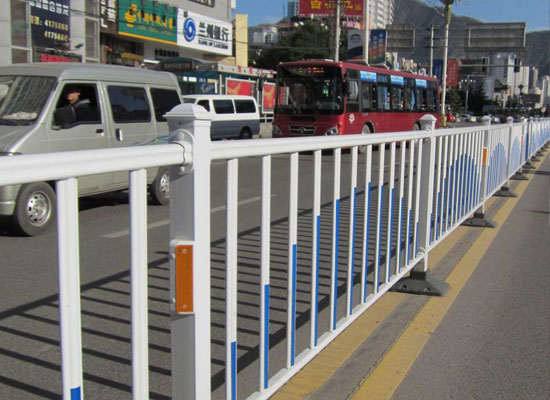 道路護欄